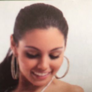 Meet your Posher, Alejandra